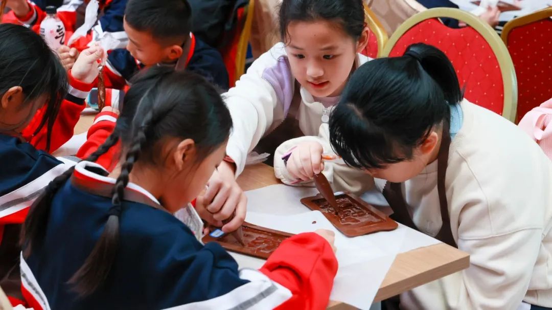 奥园英德巧克力王国中小学生研学基地